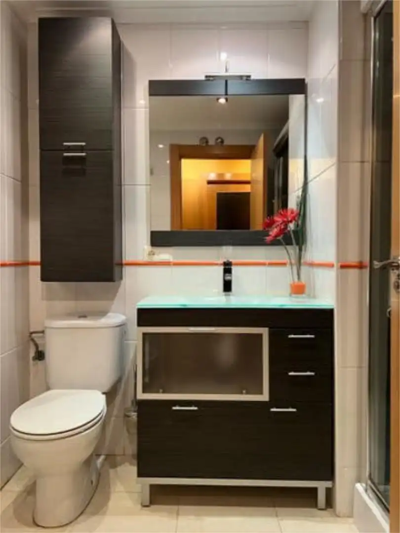 Baño de Estudio de alquiler en Alberite con Calefacción, Trastero y Amueblado