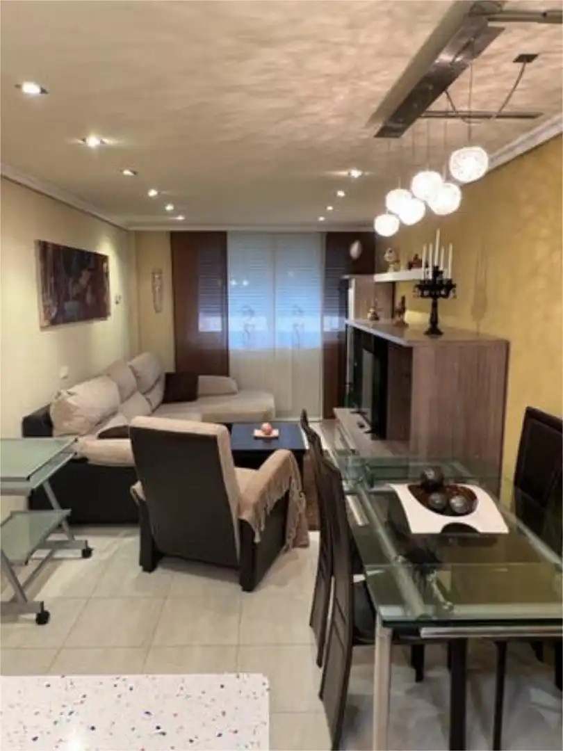 Sala de estar de Estudio de alquiler en Alberite con Calefacción, Trastero y Amueblado