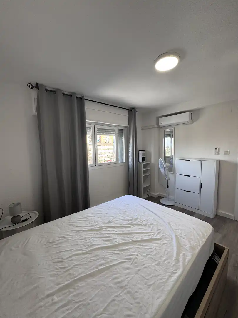 Habitación de Piso de alquiler en Granada con Aire acondicionado, Calefacción y Terraza