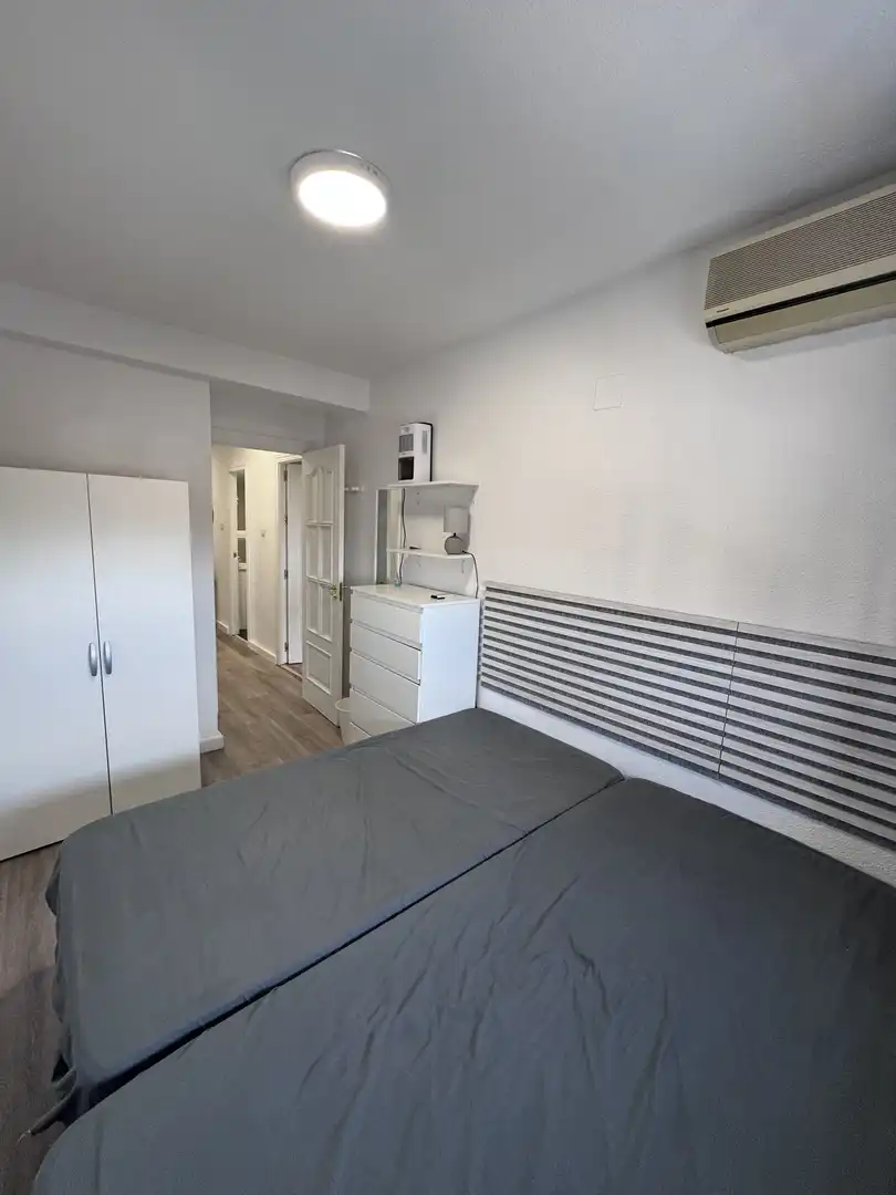Habitación de Piso de alquiler en Granada con Aire acondicionado, Calefacción y Terraza