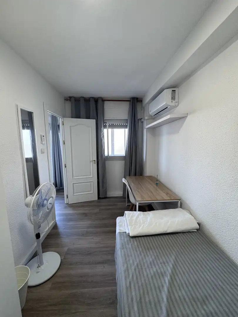 Habitación de Piso de alquiler en Granada con Aire acondicionado, Calefacción y Terraza