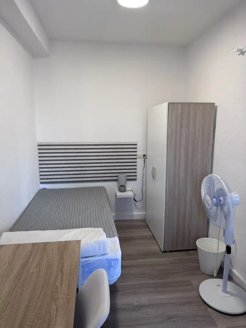 Habitación de Piso de alquiler en Granada con Aire acondicionado, Calefacción y Terraza