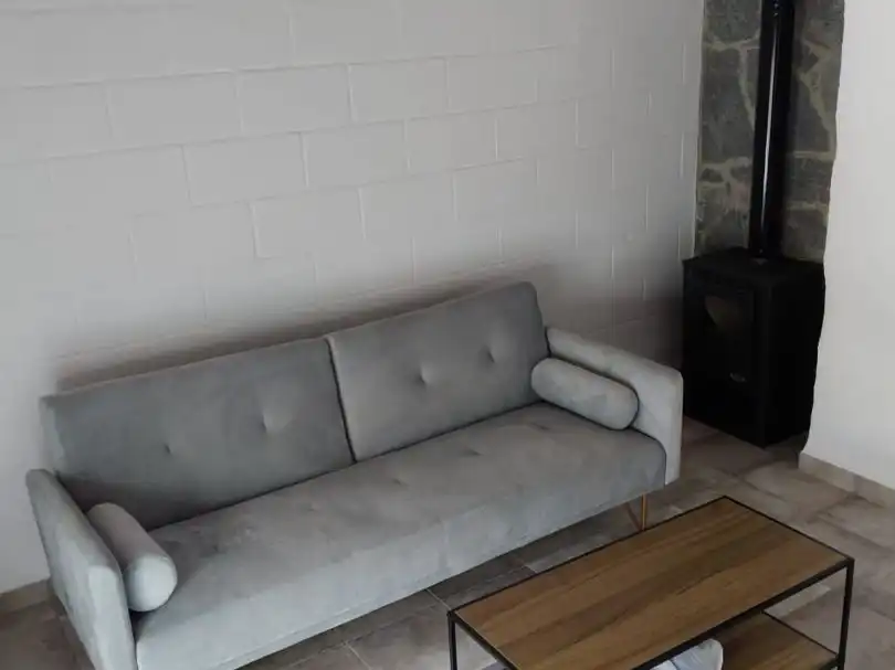 Casa adosada en venda a Calle Gertrudis Gomez de Avellaneda, 32, Constantina Sala d'estar de Casa adosada en venda en Constantina amb Calefacció, Piscina i Moblat