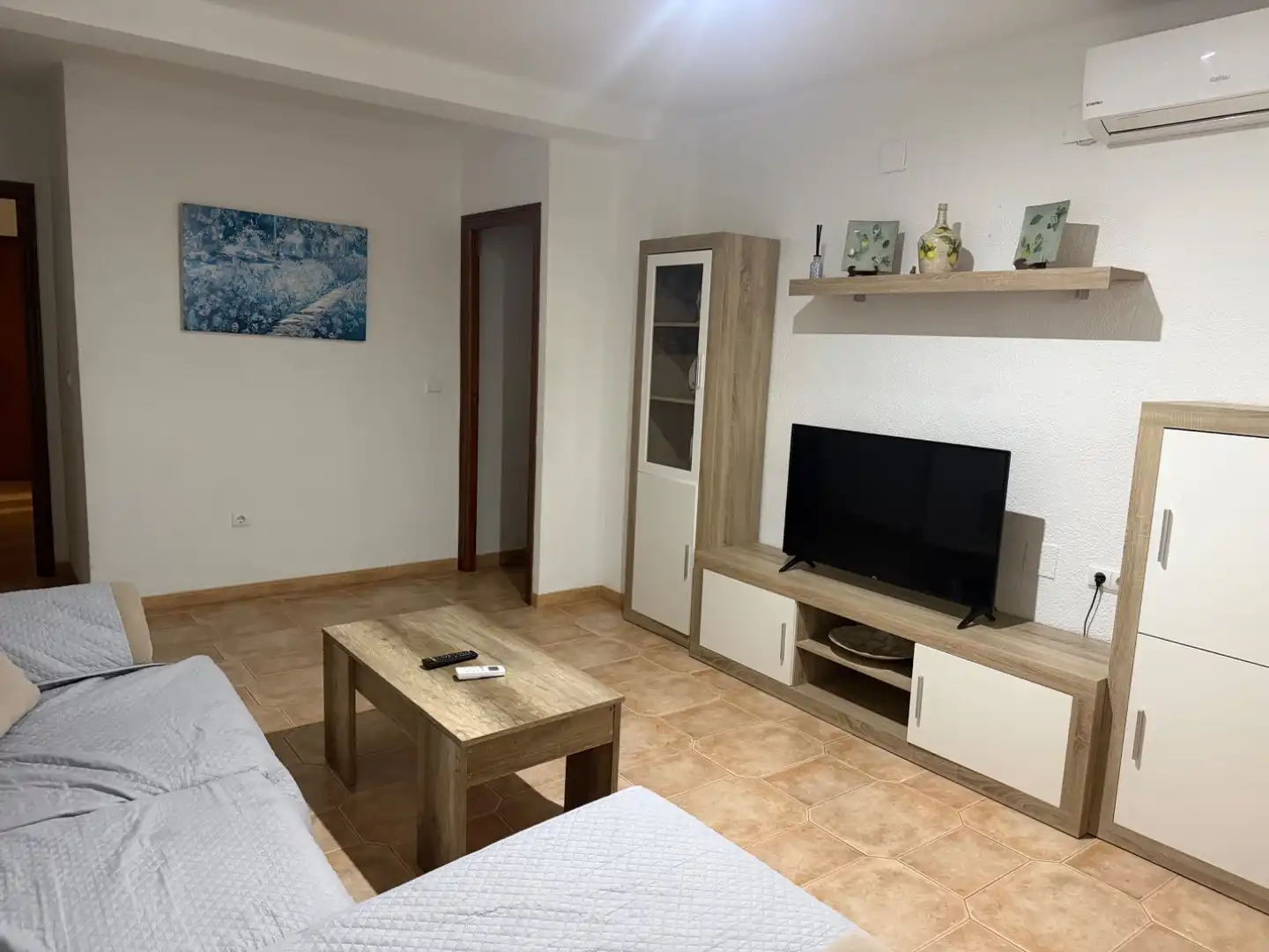 Living room of Flat for rent in Ronda  with Air Conditioner, Heating and Furnished