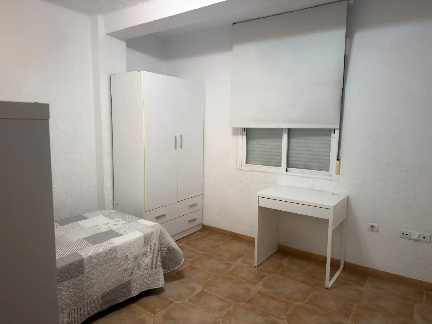 Bedroom of Flat for rent in Ronda  with Air Conditioner, Heating and Furnished