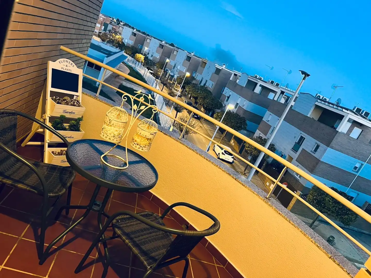 Piso de alquiler en Avenida Papa Juan XXIII, Sur Terraza de Piso de alquiler en Mérida con Aire acondicionado, Calefacción y Parquet