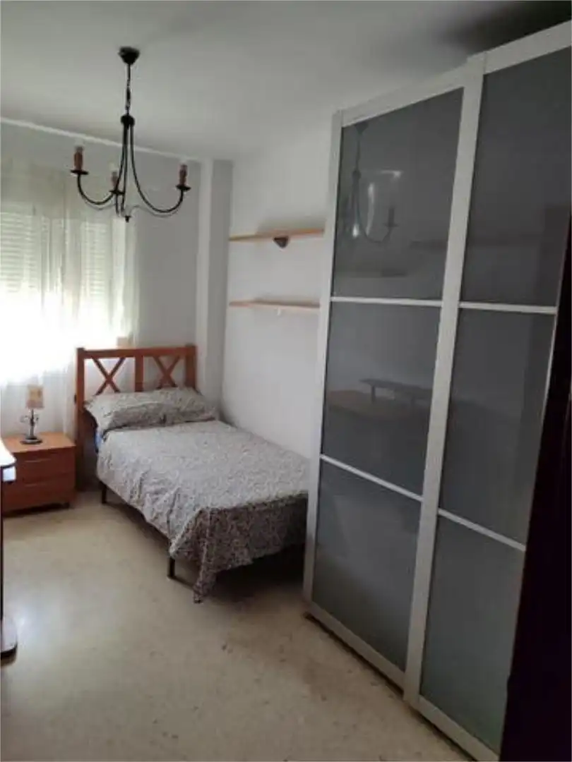 Flat for rent in Juzgados - La Feria Bedroom of Flat for rent in Ronda with Furnished