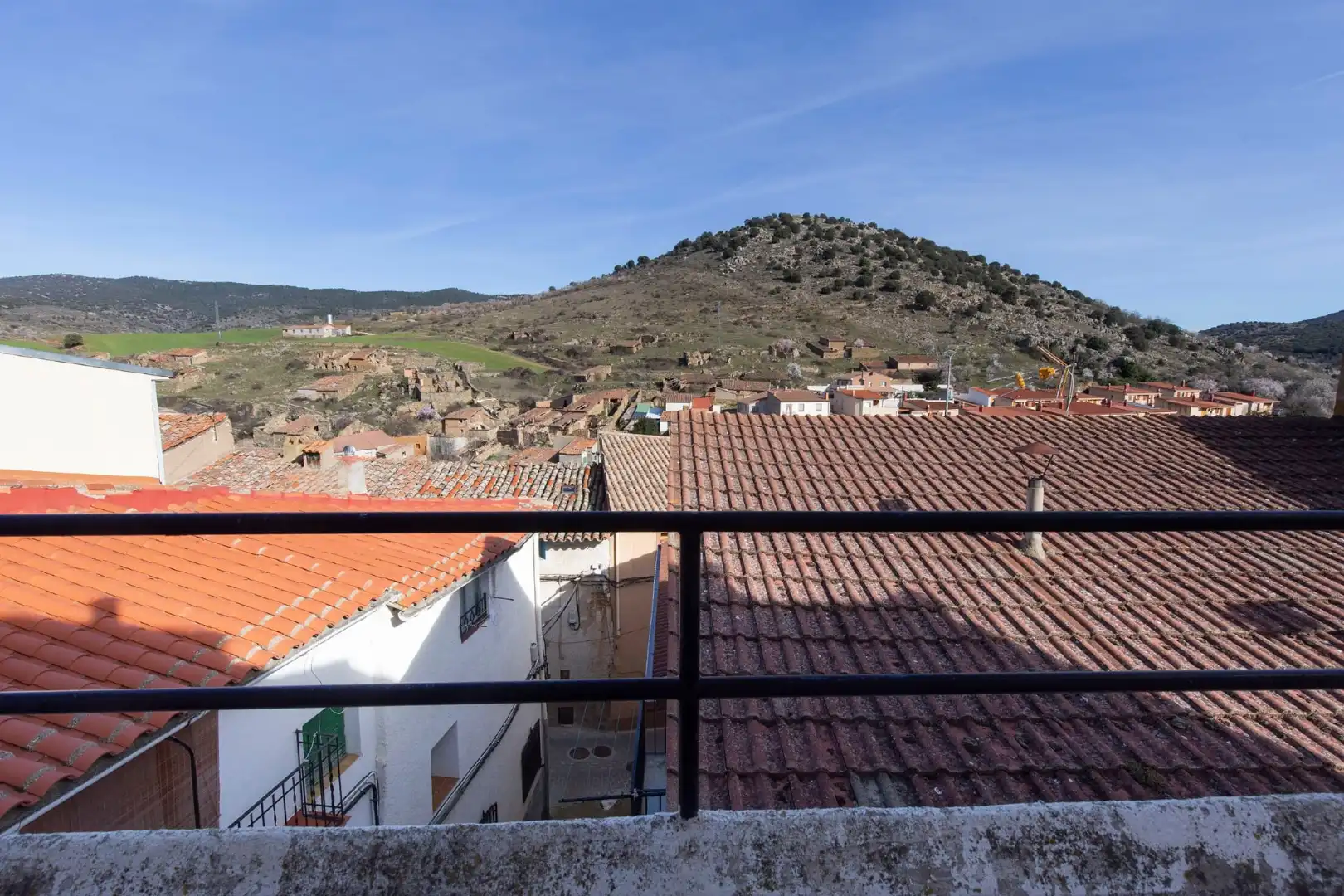 Detached homes for sale in Calle Barrio Alto, 1, Codos Exterior view of Detached homes for sale in Codos with Heating, Terrace and Storage room