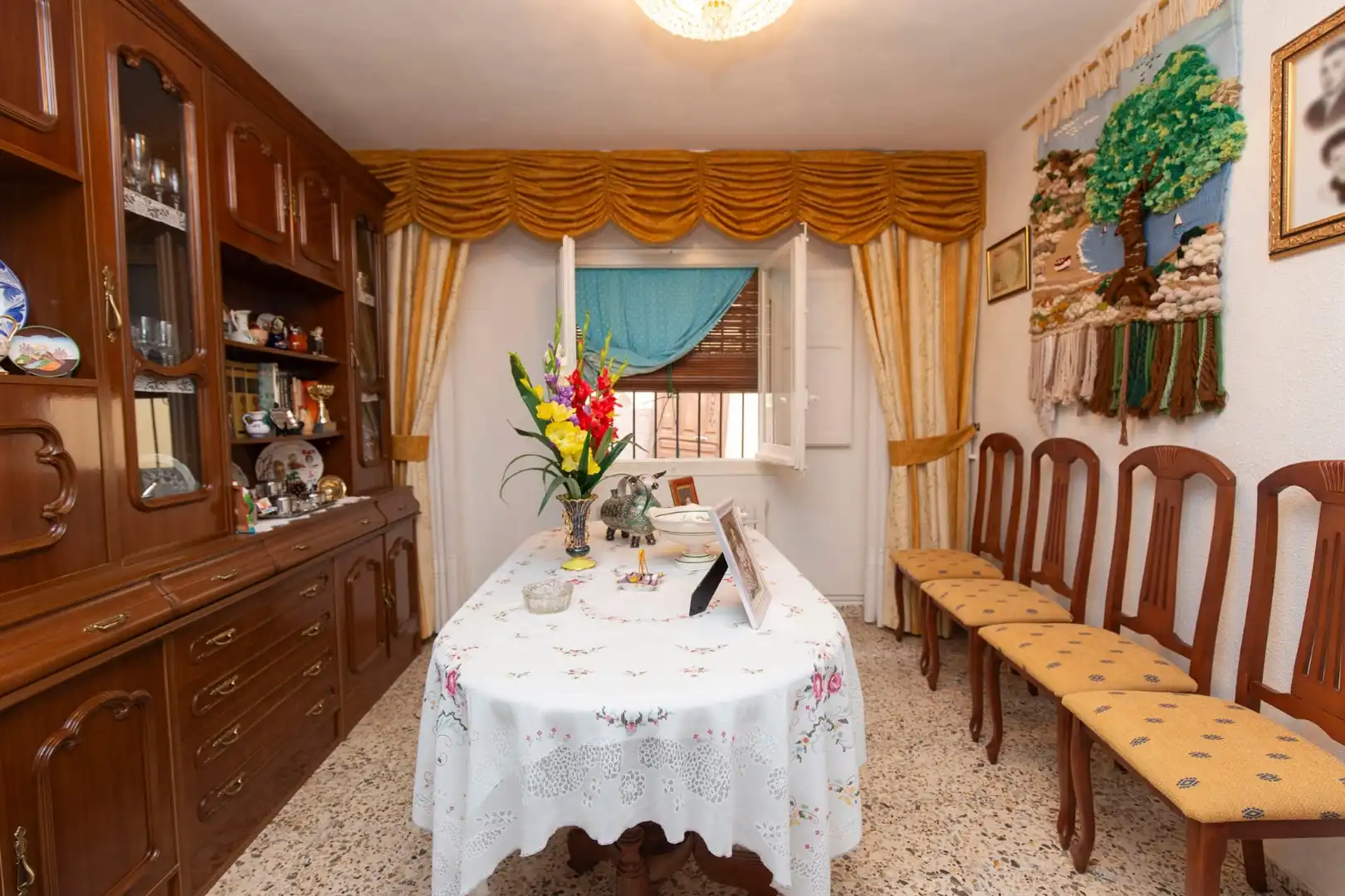 Detached homes for sale in Calle Barrio Alto, 1, Codos Dining room of Detached homes for sale in Codos with Heating, Terrace and Storage room