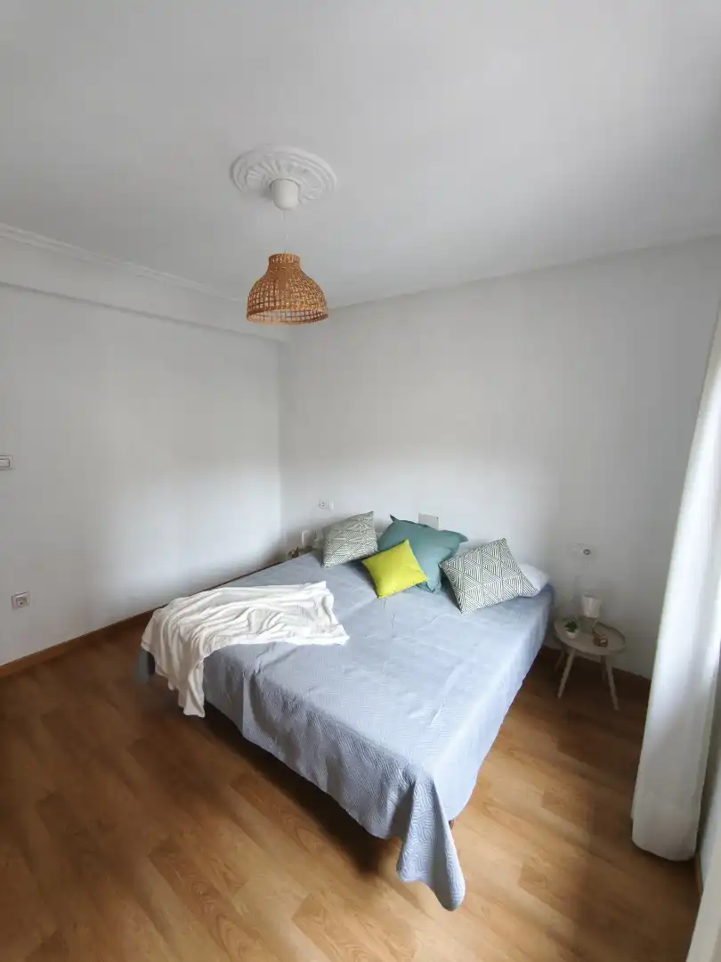 Schlafzimmer von Wohnung zur Miete in Langreo mit Heizung, Parkett und Möbliert