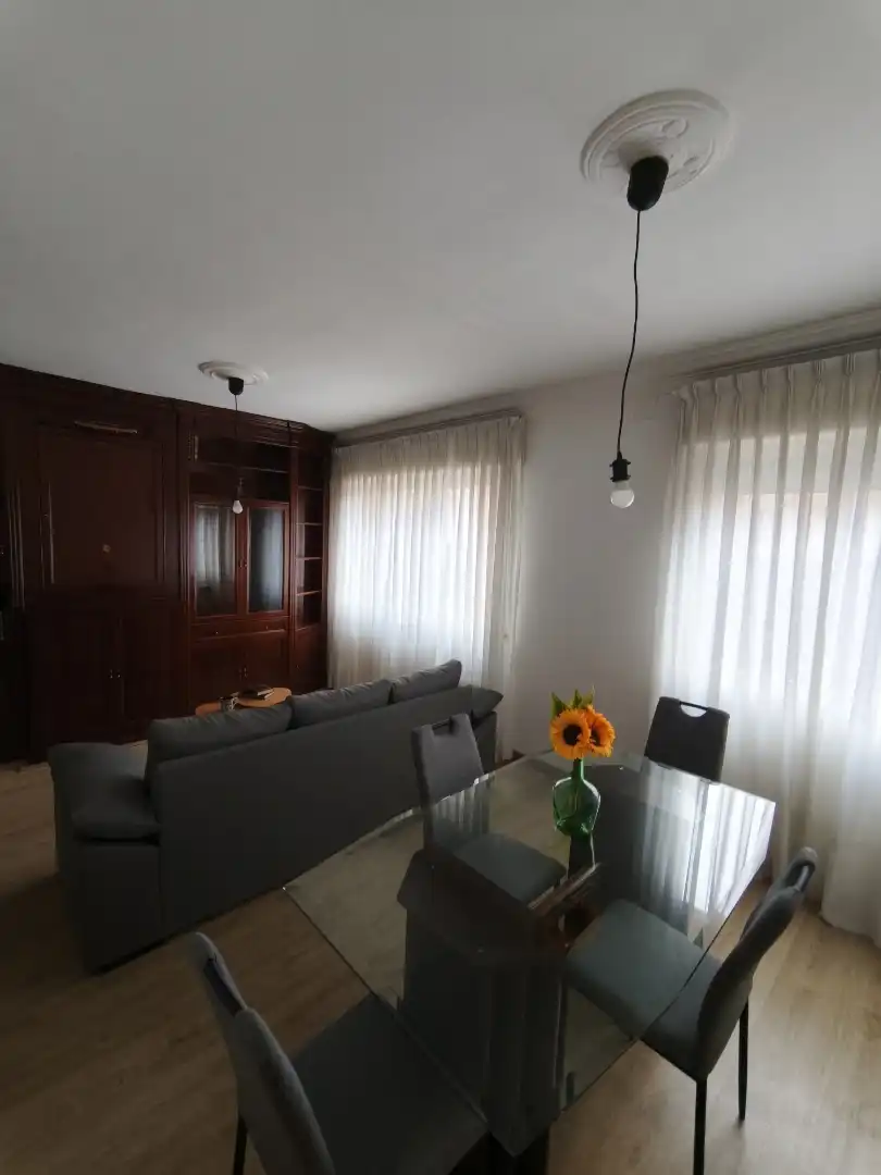 Wohnzimmer von Wohnung zur Miete in Langreo mit Heizung, Parkett und Möbliert