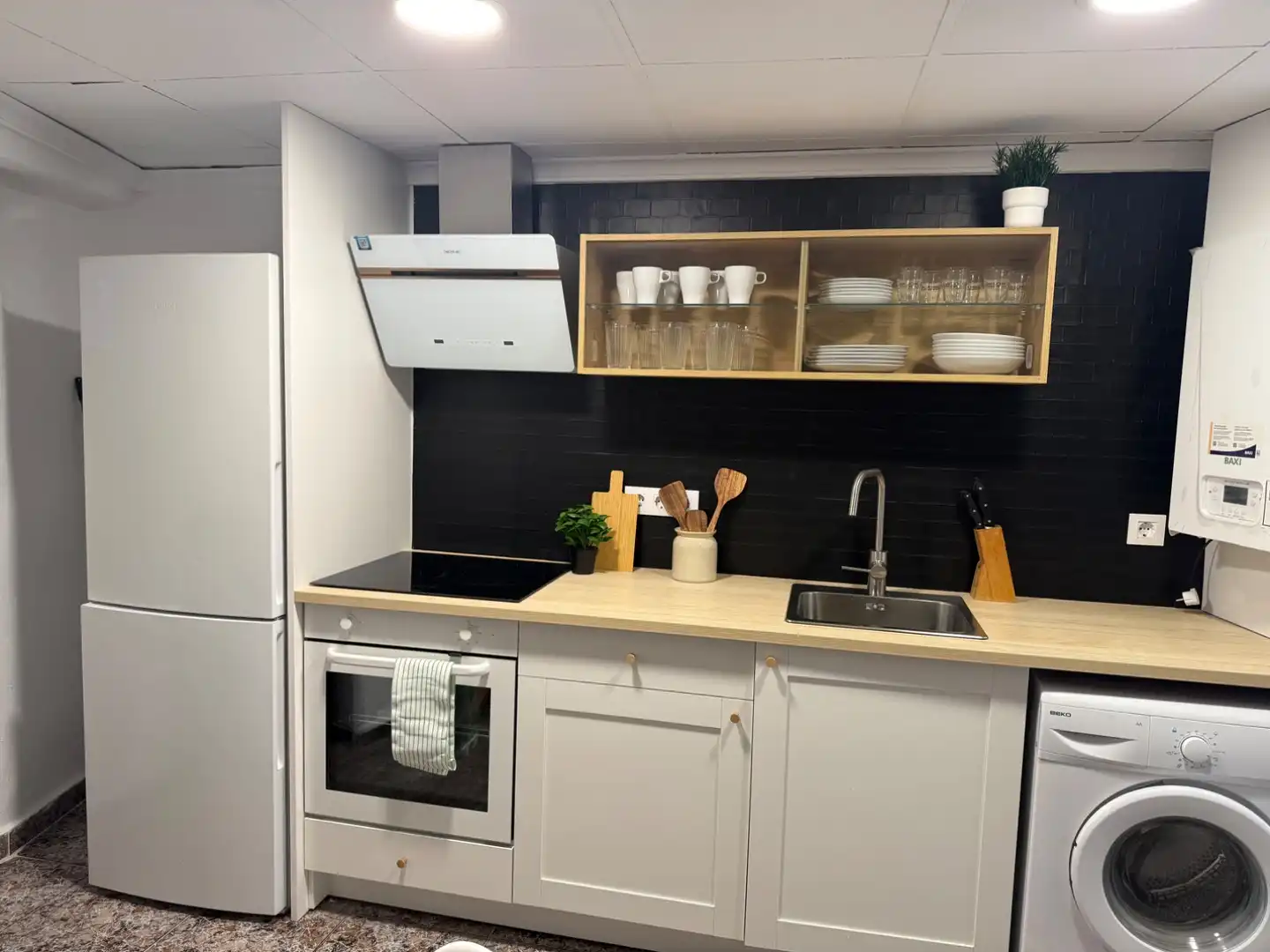 Room in Carrer Casa Blanca, 16, Centre - Zona Alta Kitchen of Flat for share in Alcoy / Alcoi with Heating and Furnished