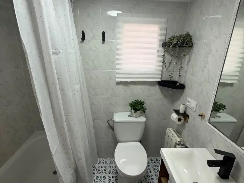 Room in Carrer Casa Blanca, 16, Centre - Zona Alta Bathroom of Flat for share in Alcoy / Alcoi with Heating and Furnished