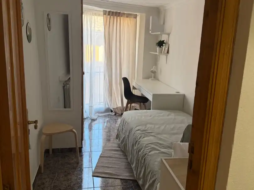 Room in Carrer Casa Blanca, 16, Centre - Zona Alta Bedroom of Flat for share in Alcoy / Alcoi with Heating and Furnished