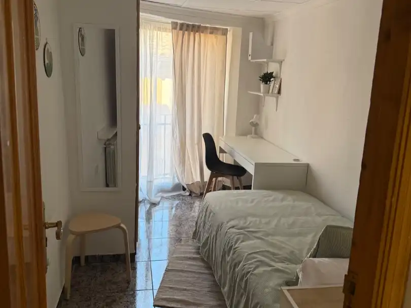 Room in Carrer Casa Blanca, 16, Centre - Zona Alta Bedroom of Flat for share in Alcoy / Alcoi with Heating and Furnished