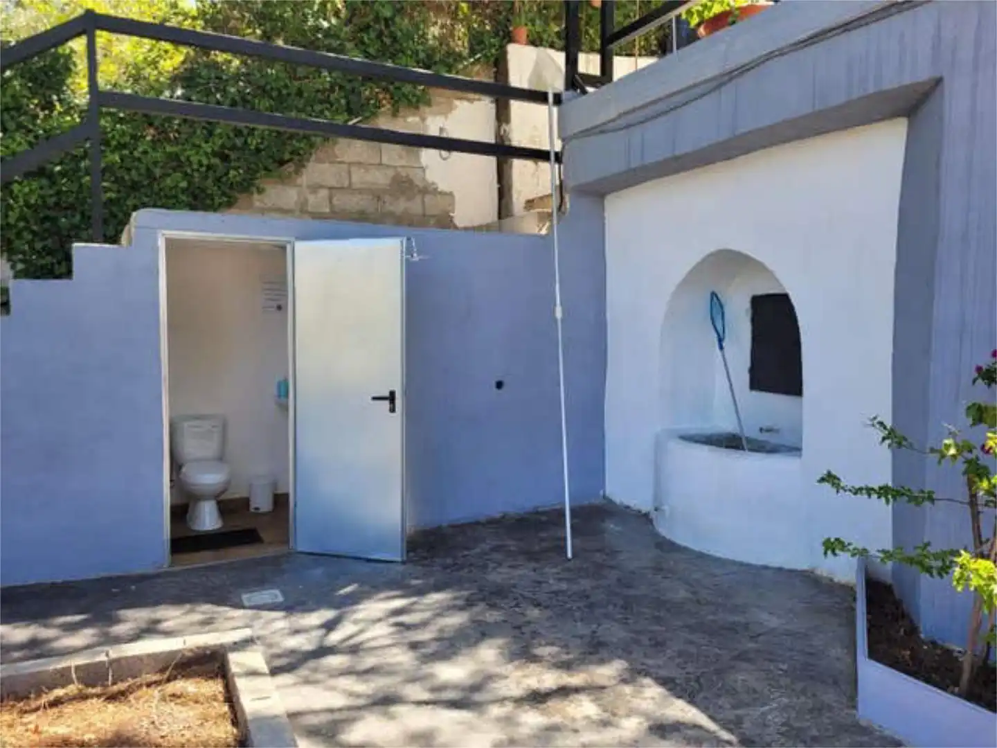 Casa adosada en venda a Dúdar Bany de Casa adosada en venda en Dúdar amb Calefacció, Jardí privat i Terrassa