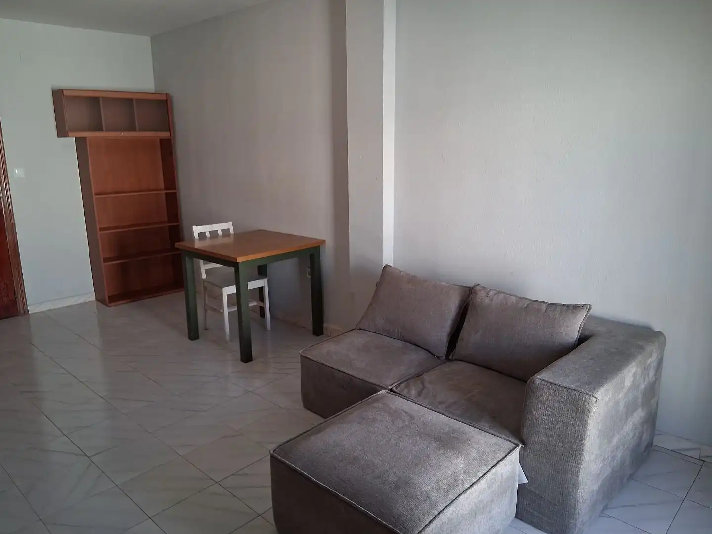 Flat for rent in Calle Oriente, 14, Villanueva de la Serena Living room of Flat for rent in Villanueva de la Serena with Terrace, Furnished and Balcony