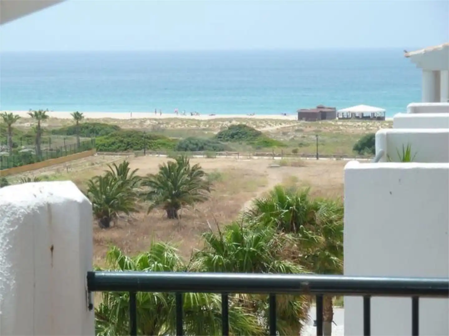 Piso de alquiler en Atlanterra Vista exterior de Piso de alquiler en Zahara de los Atunes con Jardín privado, Piscina y Amueblado