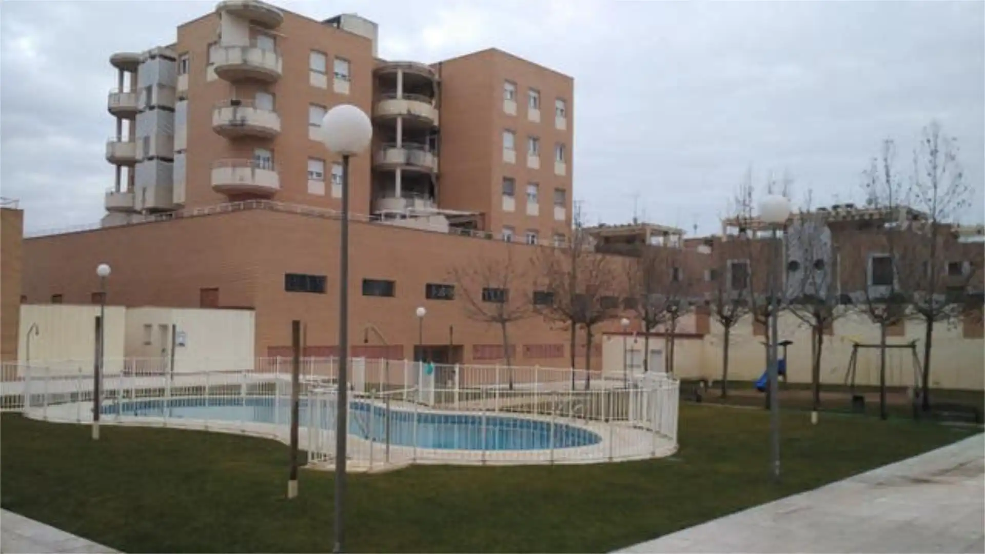 Piso de alquiler en Sur Piscina de Piso de alquiler en Mérida con Calefacción, Jardín privado y Terraza