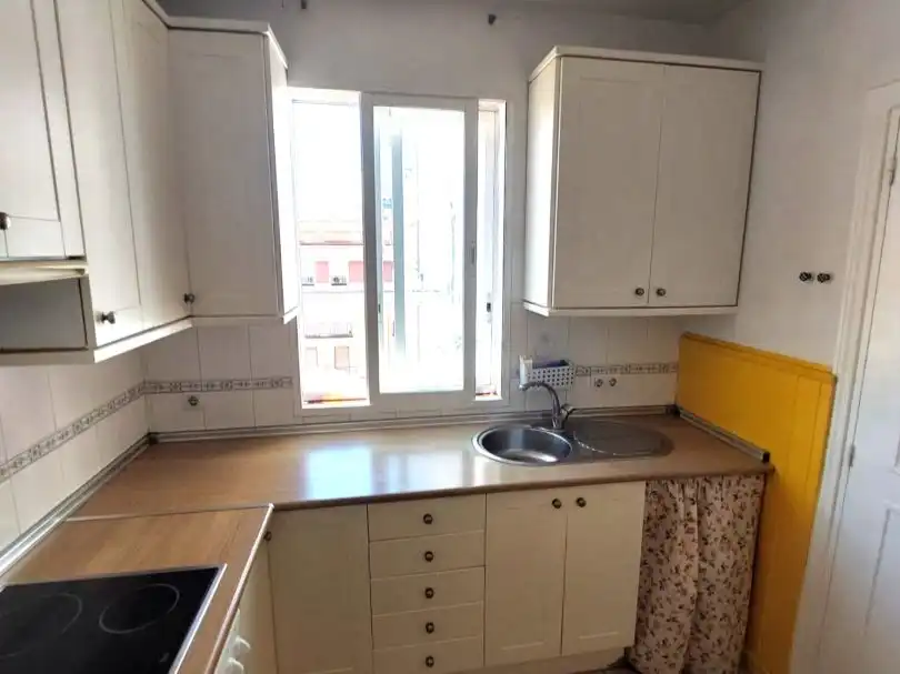 Apartments for sale in Calle de Antonio Palomino, 4, Chamberí Kitchen of Apartments for sale in Madrid Capital with Air Conditioner