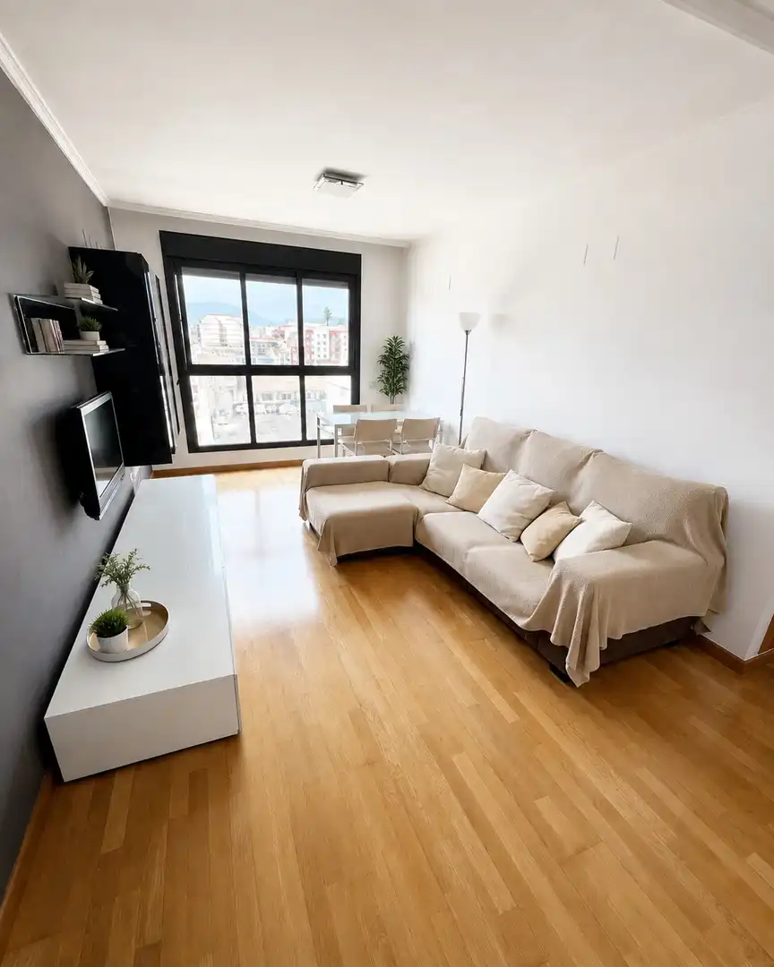 Flat for rent in Avinguda dels Esports, 11, Corea Living room of Flat for rent in Gandia with Air Conditioner, Heating and Parquet flooring