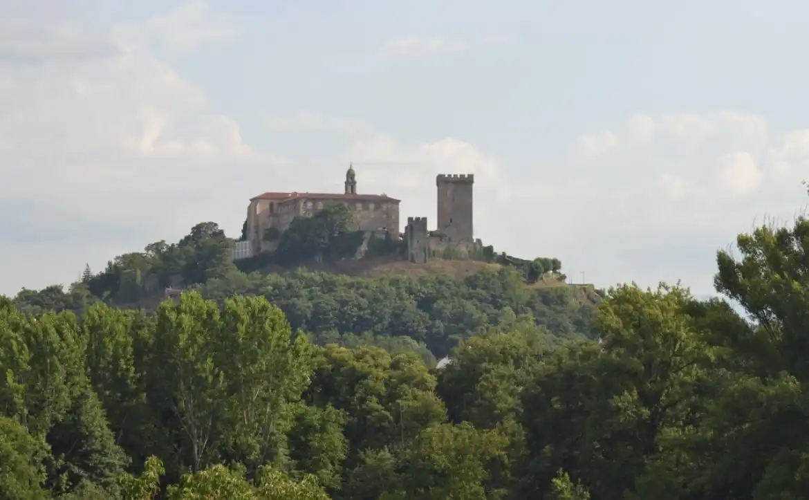 Flat for rent in Barro Ranverde, 29, Monforte de Lemos Exterior view of Flat for rent in Monforte de Lemos with Heating, Private garden and Parquet flooring