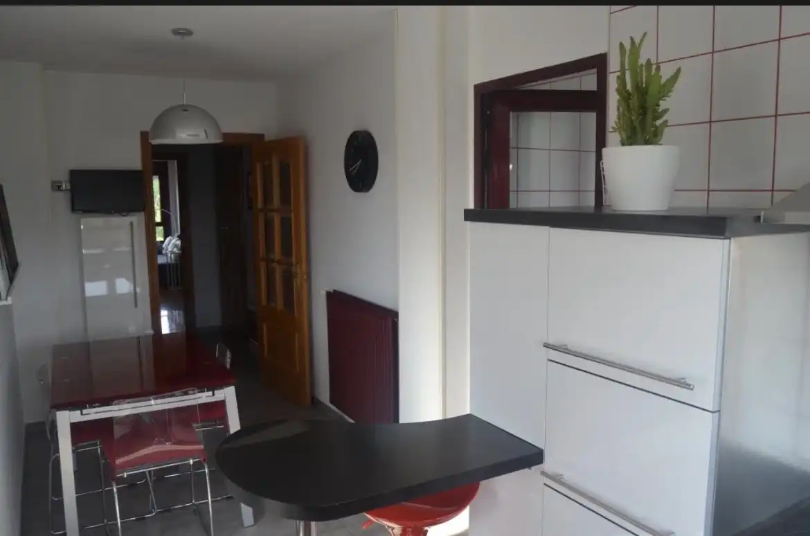 Flat for rent in Barro Ranverde, 29, Monforte de Lemos Kitchen of Flat for rent in Monforte de Lemos with Heating, Private garden and Parquet flooring