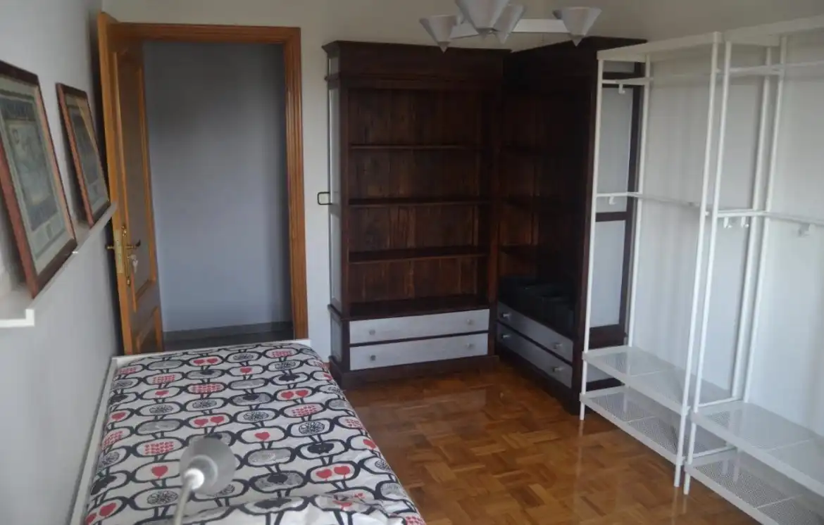 Flat for rent in Barro Ranverde, 29, Monforte de Lemos Bedroom of Flat for rent in Monforte de Lemos with Heating, Private garden and Parquet flooring