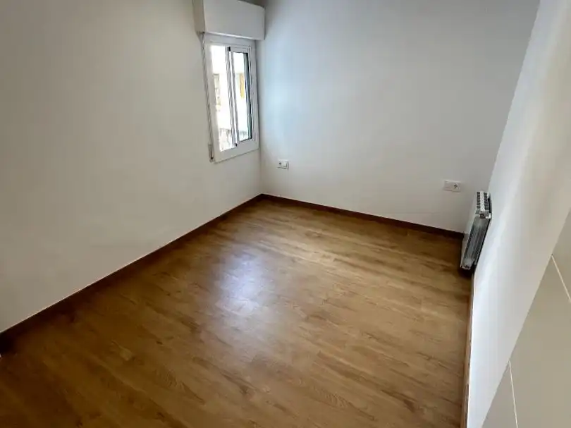 Flat for sale in Carrer Munt, 30, Centre Bedroom of Flat for sale in Sant Andreu de Llavaneres with Balcony