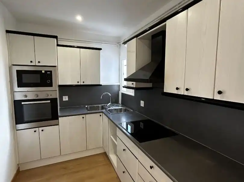 Flat for sale in Carrer Munt, 30, Centre Kitchen of Flat for sale in Sant Andreu de Llavaneres with Balcony
