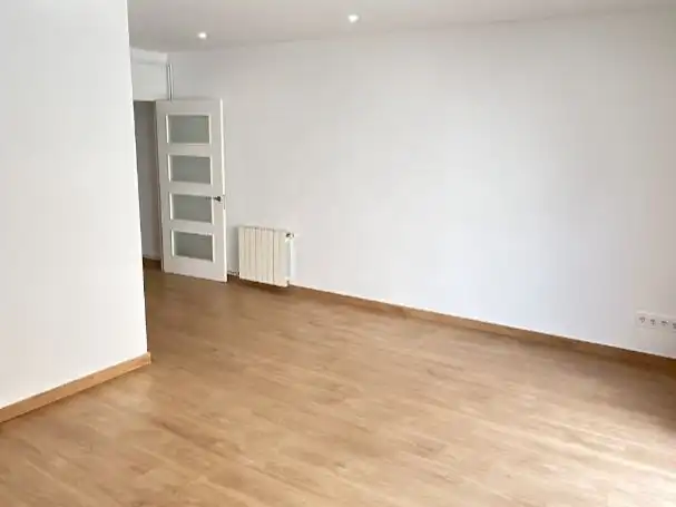 Flat for sale in Carrer Munt, 30, Centre Bedroom of Flat for sale in Sant Andreu de Llavaneres with Balcony