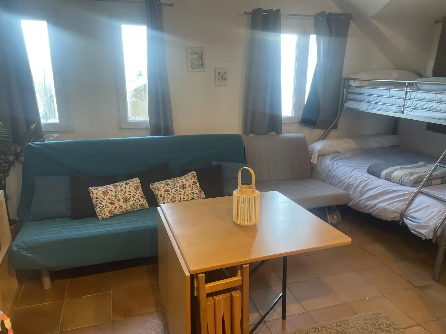Flat for rent in Calle de los Copos, Zona media Living room of Flat for rent in Sierra Nevada with Heating, Storage room and Furnished