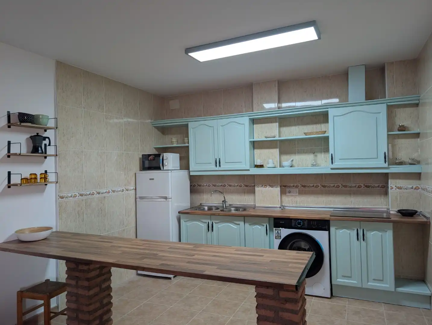 Flat for rent in Calle Maestra Ángeles Lorente, 2, Cazorla Kitchen of Flat for rent in Cazorla with Heating, Furnished and Washing machine