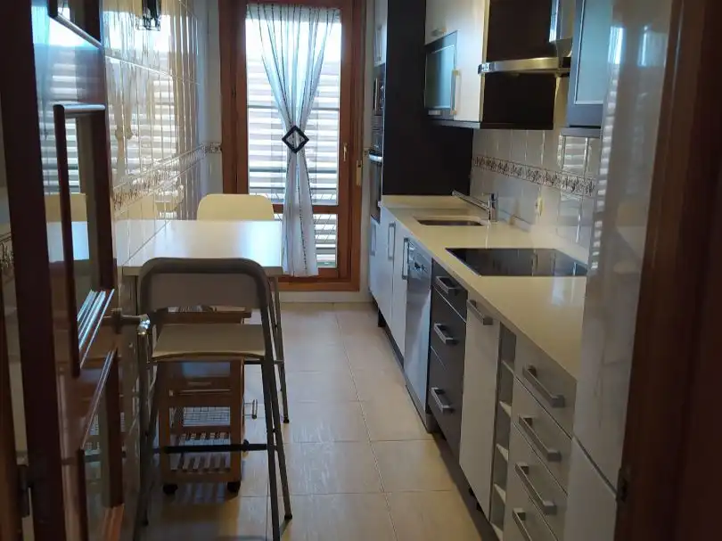 Cuina de Apartament de lloguer en Golmayo amb Calefacció, Parquet i Terrassa
