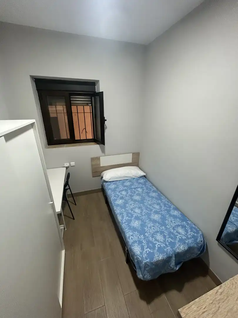 Pis de lloguer a Avenida San Mamés, 7, San Mamés - La Palomera Dormitori de Pis de lloguer en León Capital amb Calefacció, Moblat i Aparcament comunitari