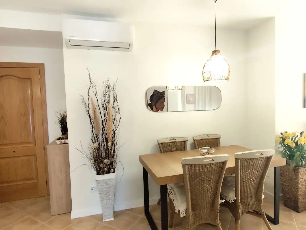 Apartament de lloguer a Carrer de Pedro García Ortiz, 44, Zona Pueblo Menjador de Apartament de lloguer en Calpe / Calp amb Aire condicionat, Calefacció i Moblat