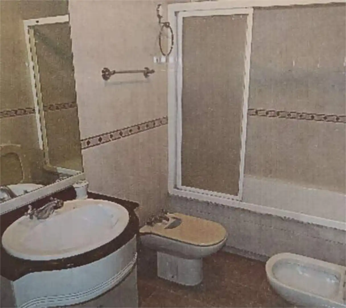 Piso de alquiler en San Roque - As Fontiñas Baño de Piso de alquiler en Lugo con Calefacción y Amueblado