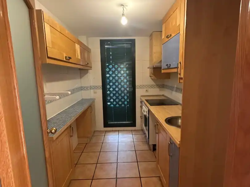 Wohnung zur Miete in Calle Rio Narcea, 10, Villalba Pueblo Küche von Wohnung zur Miete in Collado Villalba mit Klimaanlage, Heizung und Privatgarten