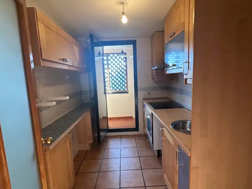 Wohnung zur Miete in Calle Rio Narcea, 10, Villalba Pueblo Küche von Wohnung zur Miete in Collado Villalba mit Klimaanlage, Heizung und Privatgarten