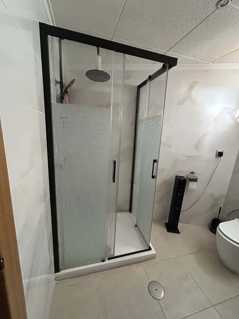 Flat for sale in Calle Príncipe de Asturias, Algueña Bathroom of Flat for sale in Algueña with Air Conditioner, Heating and Terrace