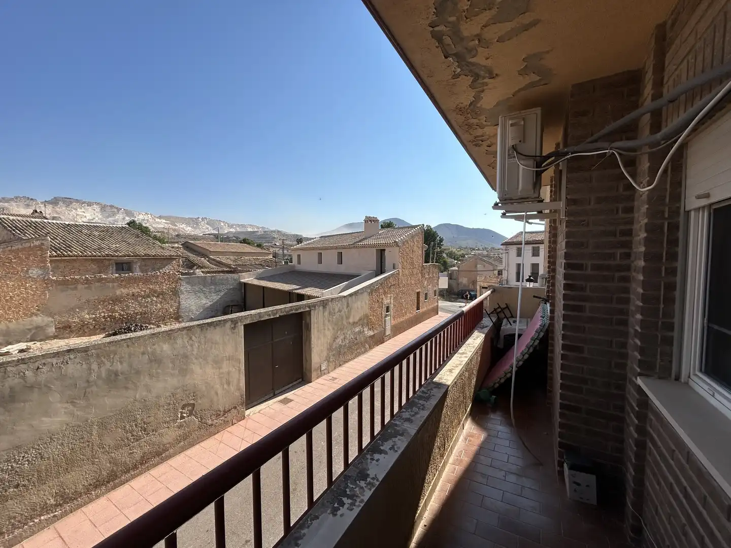 Flat for sale in Calle Príncipe de Asturias, Algueña Exterior view of Flat for sale in Algueña with Air Conditioner, Heating and Terrace