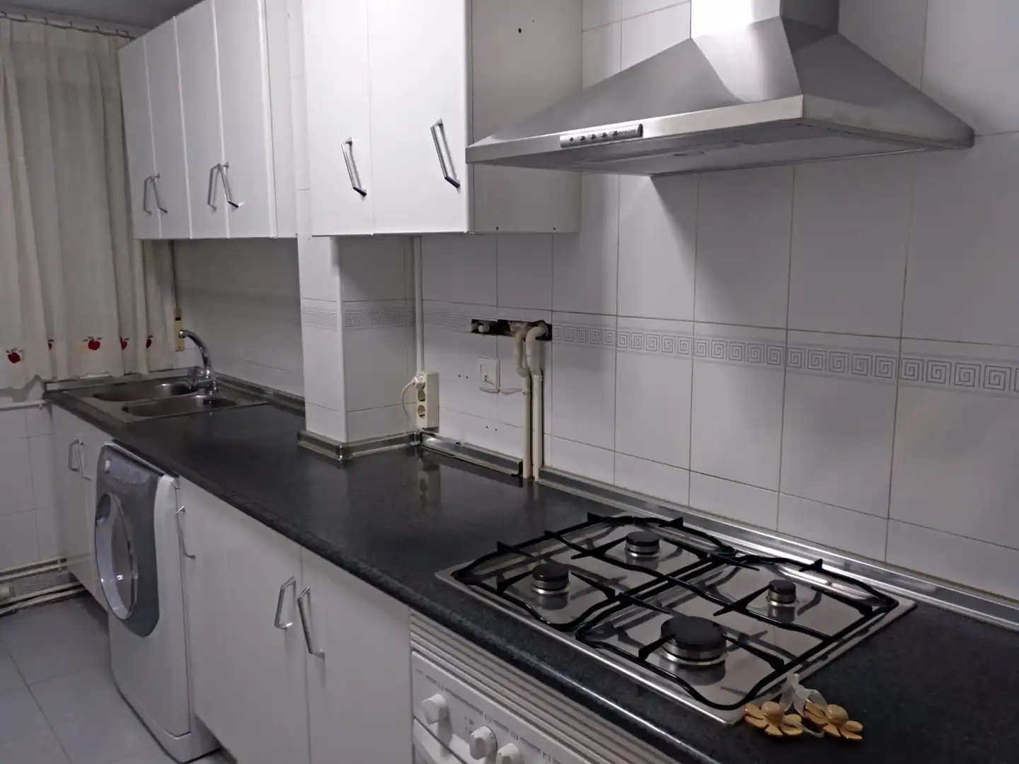 Flat for sale in Avenida de Valladolid, 33, Tudela de Duero Kitchen of Flat for sale in Tudela de Duero