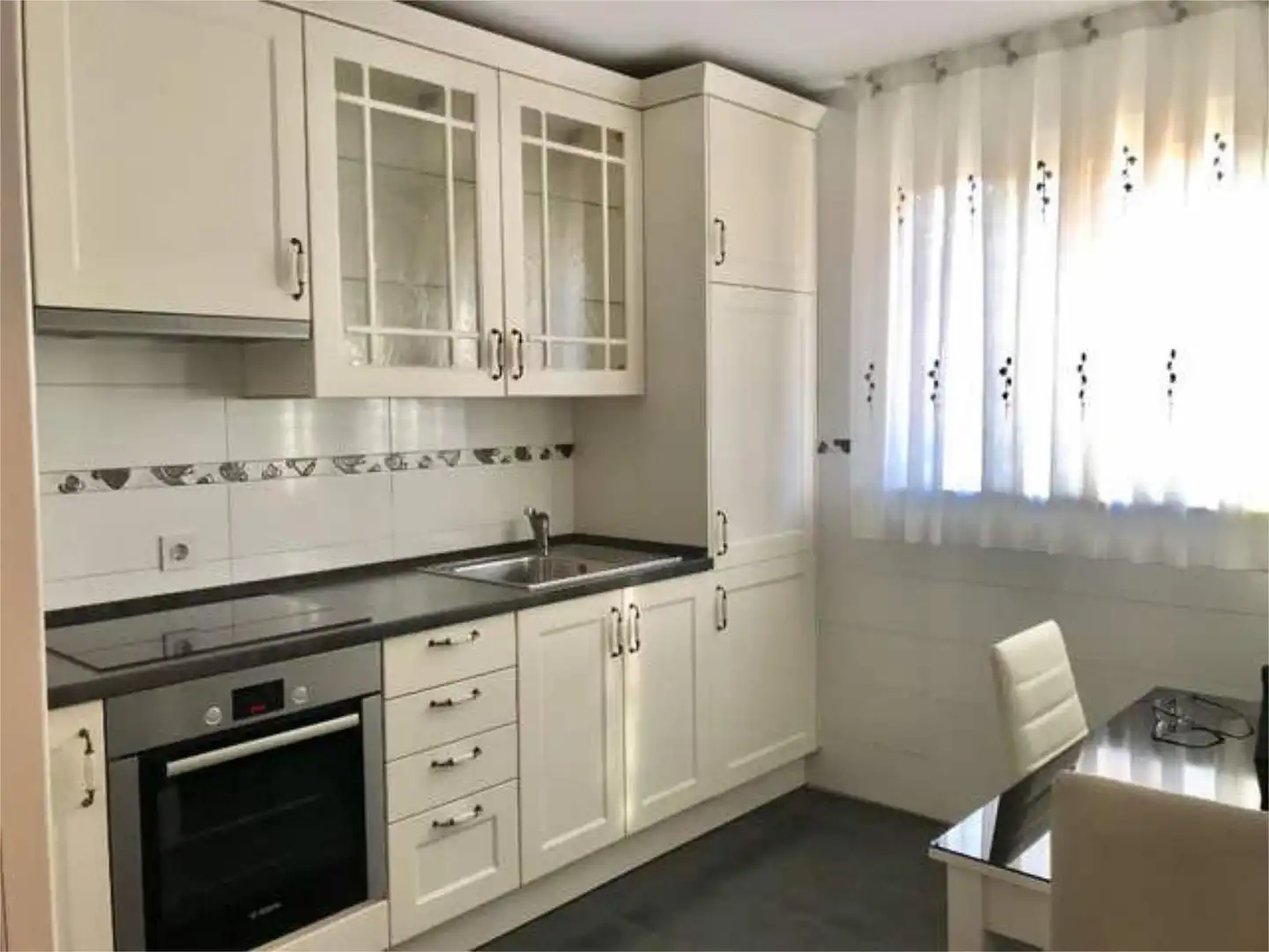 Cocina de Casa adosada de alquiler en Palencia con Calefacción, Terraza y Amueblado