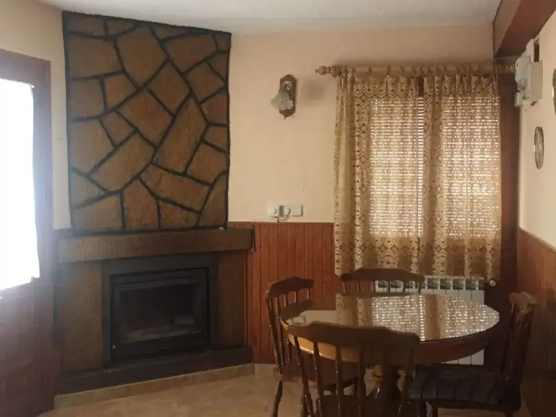 Menjador de Casa adosada de lloguer en Becerril de la Sierra amb Calefacció, Terrassa i Balcó