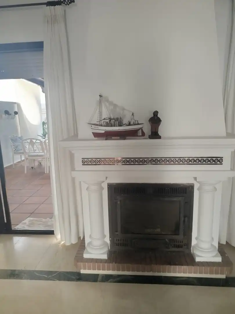 Houses for sale in Calle Arrecife, 11, Calahonda - Carchuna Living room of Houses for sale in Motril with Terrace, Storage room and Furnished