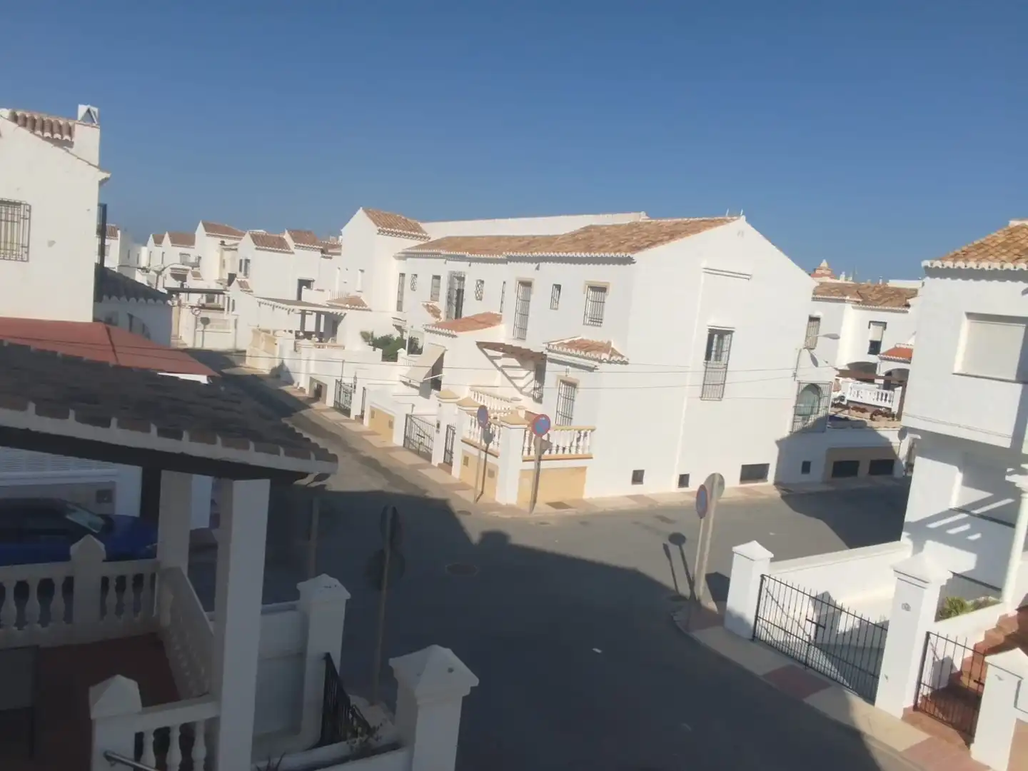 Houses for sale in Calle Arrecife, 11, Calahonda - Carchuna Exterior view of Houses for sale in Motril with Terrace, Storage room and Furnished