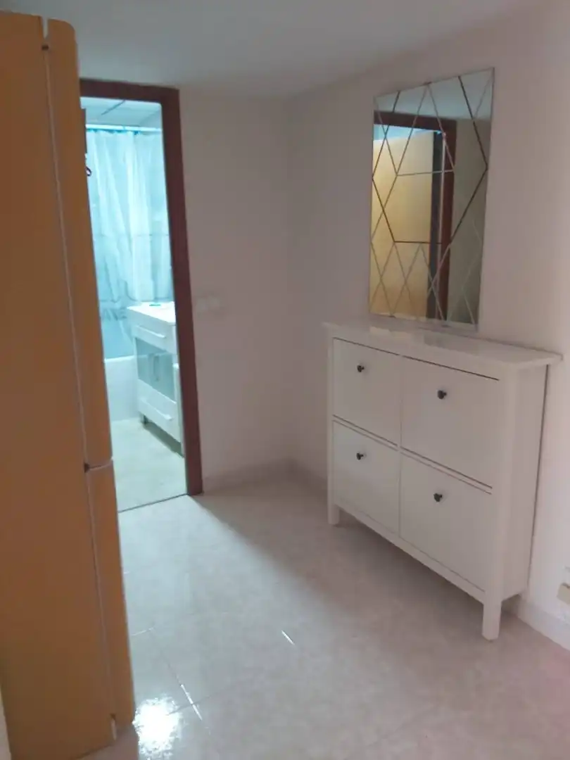 Dormitori de Apartament de lloguer en Sevilla amb Aire condicionat, Calefacció i Terrassa