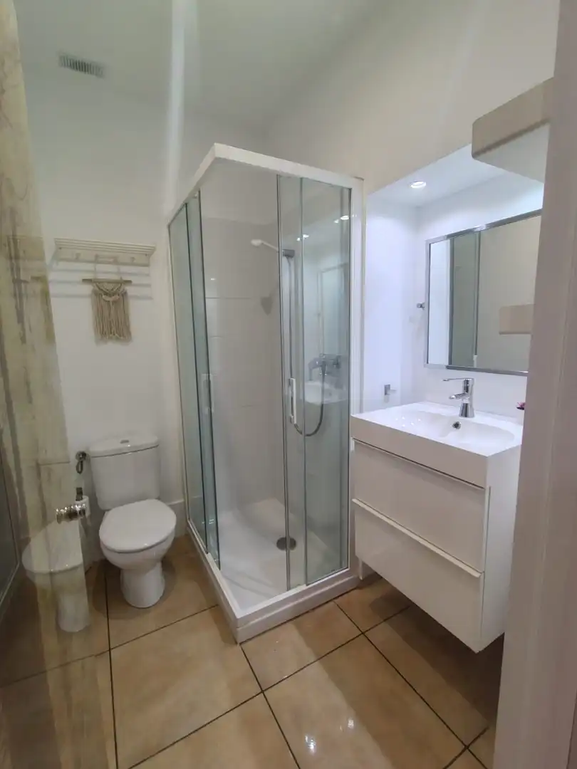 Flat for rent in Avenida de Nocedo, 22, San Mamés - La Palomera Bathroom of Flat for rent in León Capital with Heating, Furnished and Oven