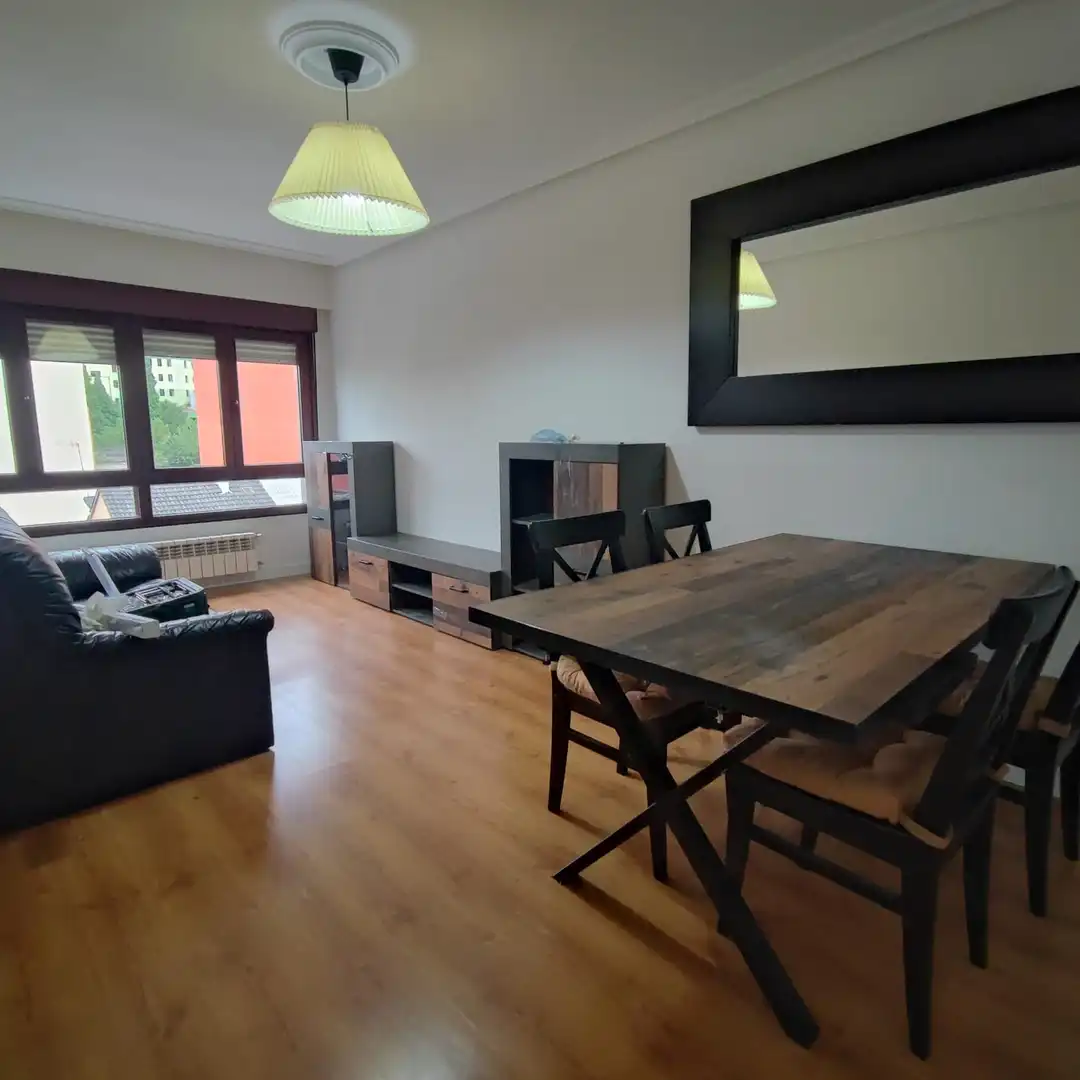 Flat for sale in Calle Fuertes Acevedo, 70, Buenavista Living room of Flat for sale in Oviedo with Heating and Furnished