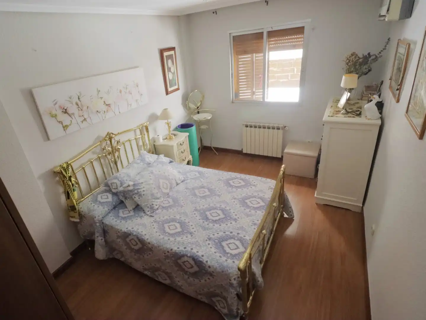 Detached homes for sale in Calle Juan de Ávalos, 14, Los Pinos - El Pilar Bedroom of Detached homes for sale in Plasencia with Air Conditioner, Heating and Balcony